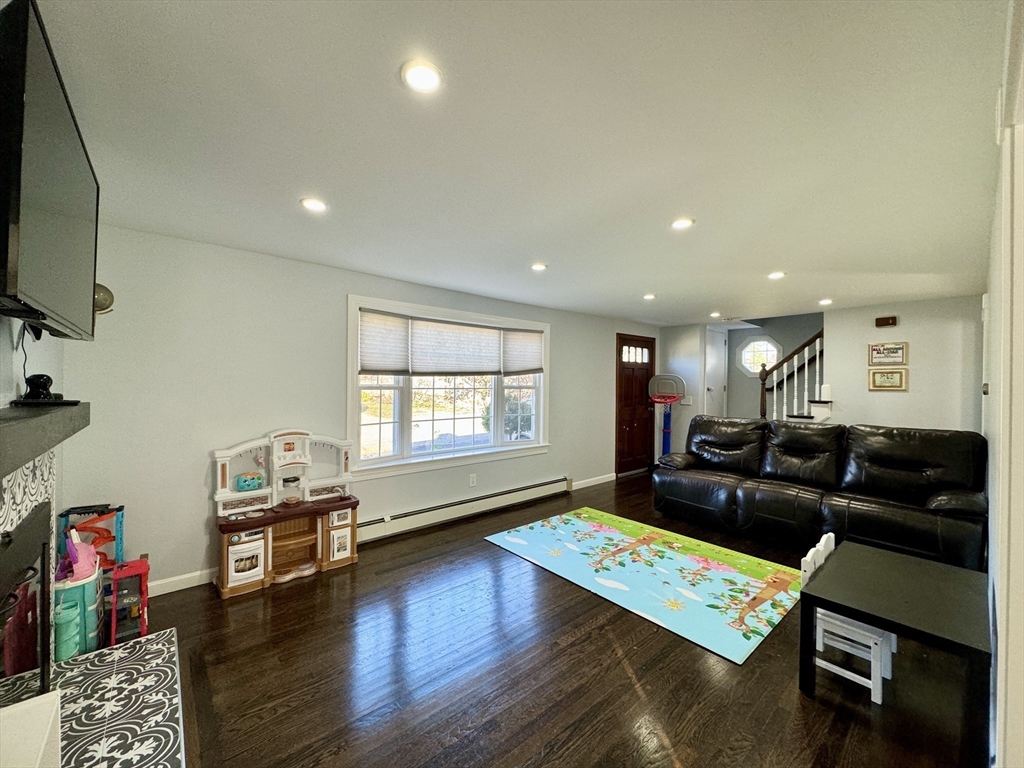 84 Kathleen Rd