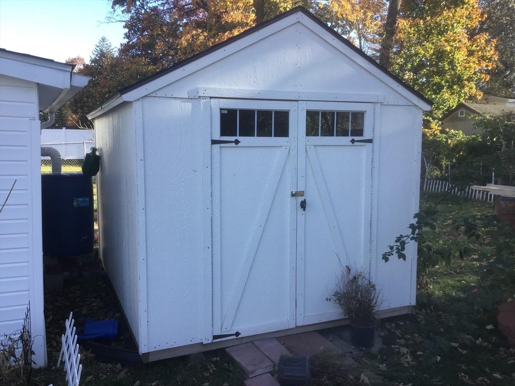 22 Maple St