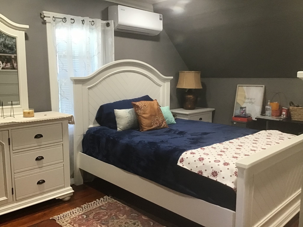 22 Maple St