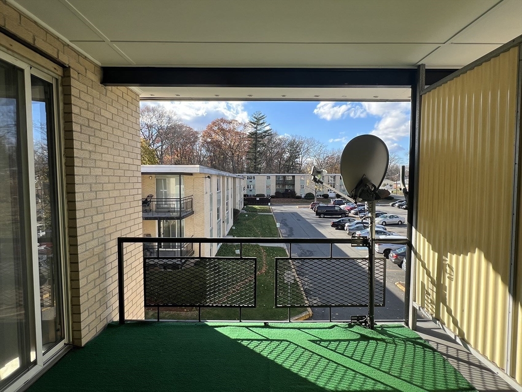 16 Nelson Dr. # 3B