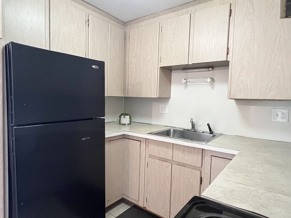 16 Nelson Dr. # 3B