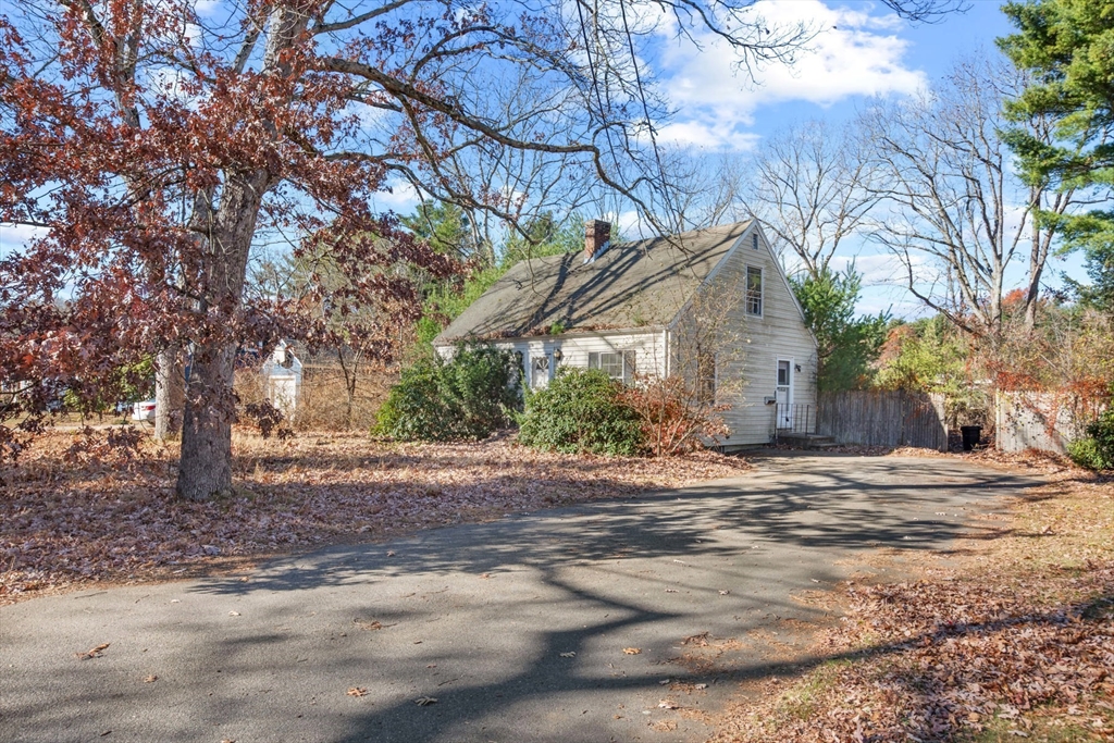 6 Eleanor Rd