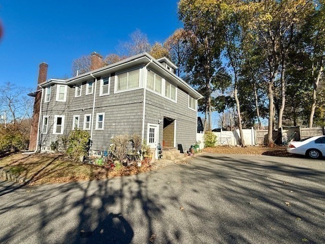 677 Union St # 1