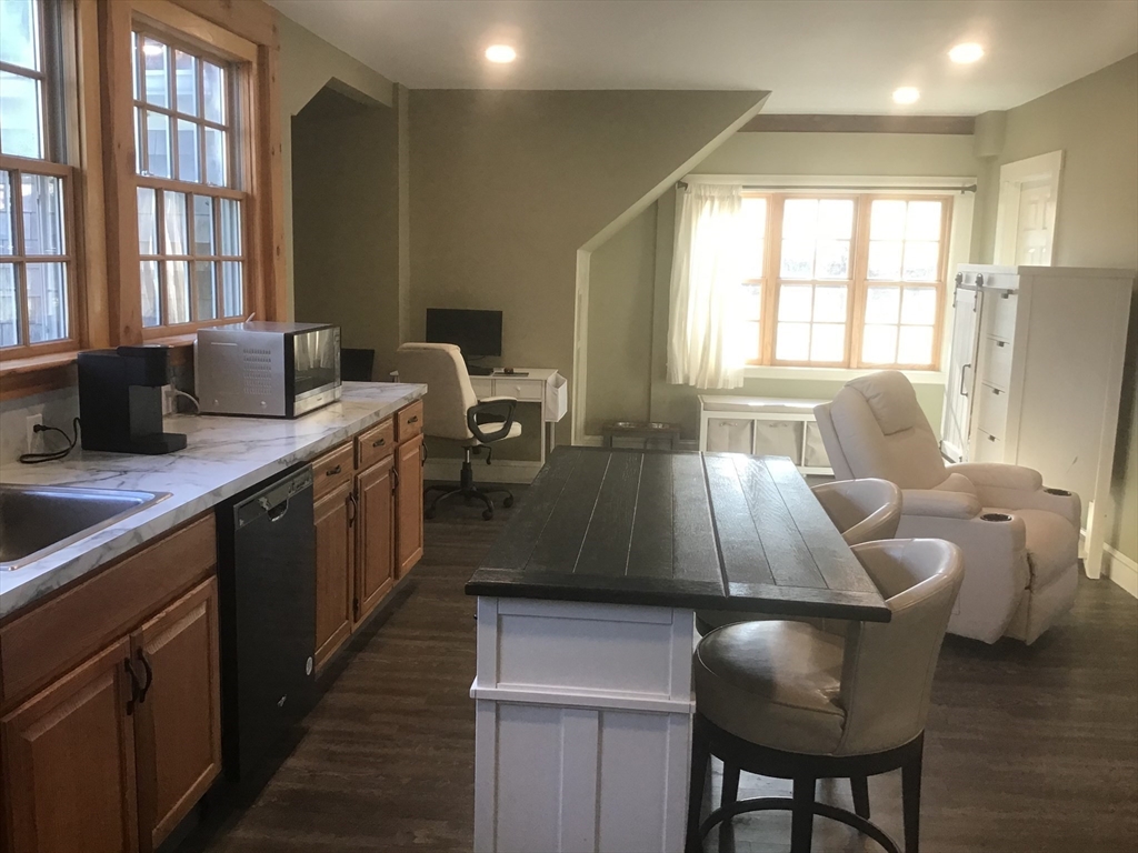 5 Nemasket St
