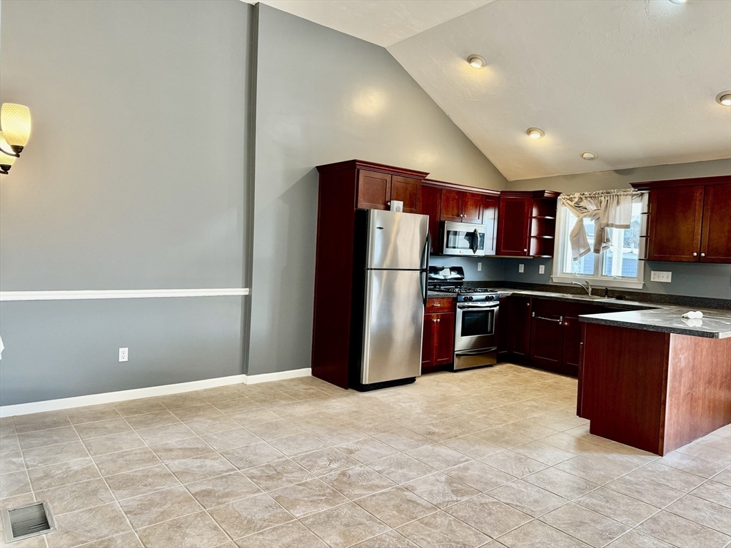 84 Pearl St # 5