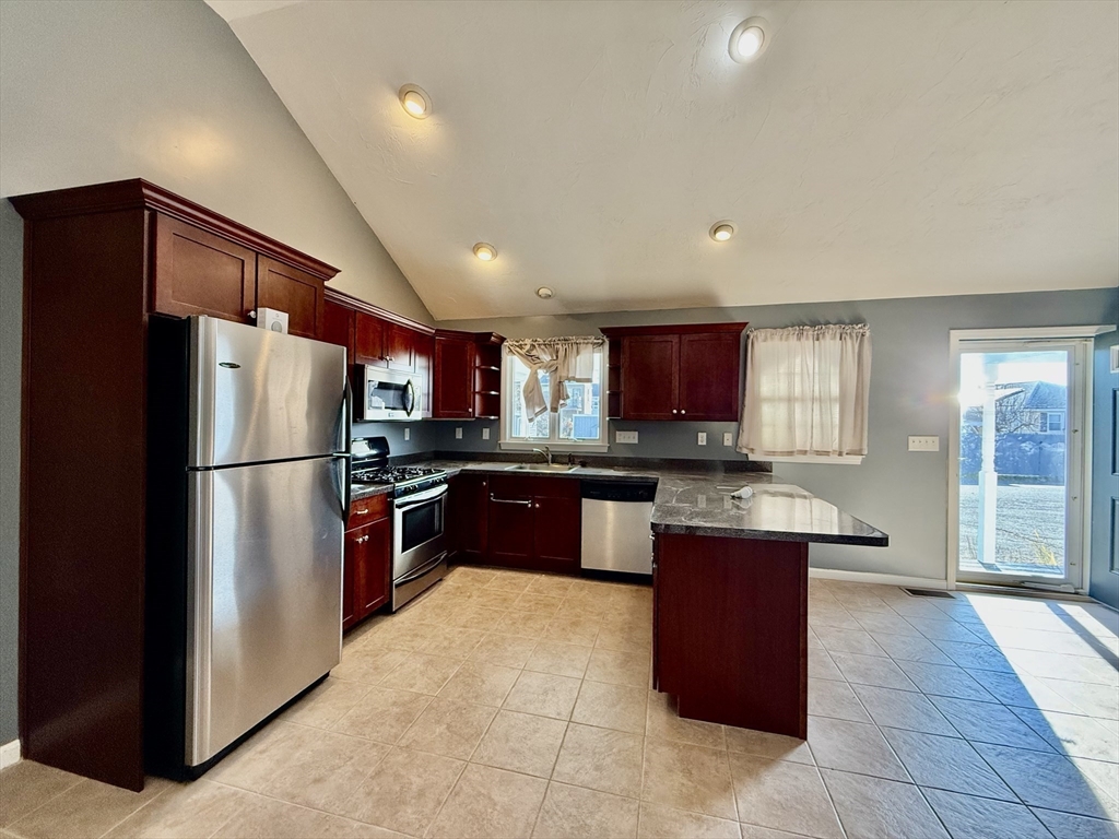 84 Pearl St # 5
