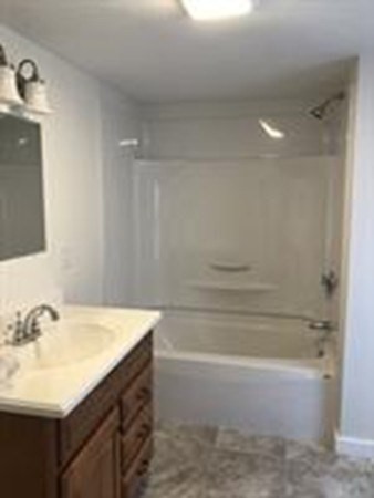 19 Common St # 1