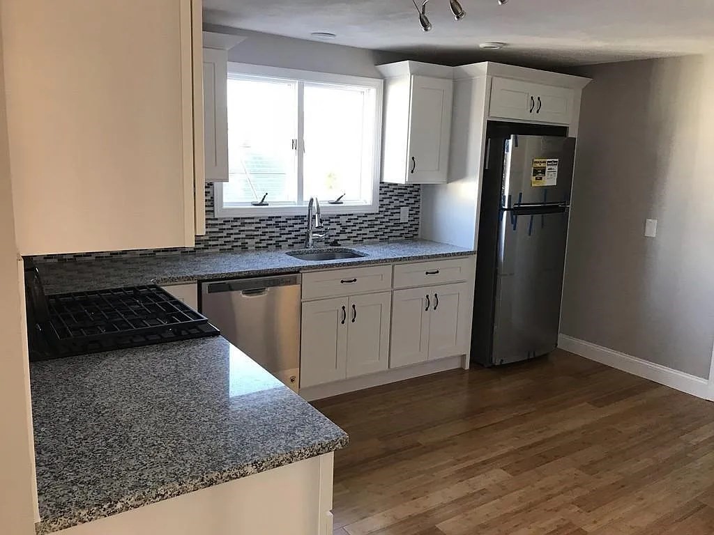 209 Vine St # 3