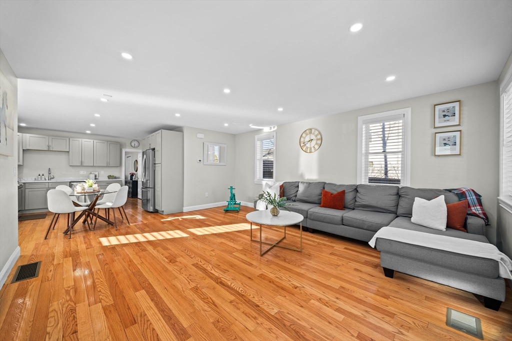 11 Electric Ave