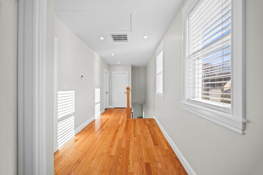 11 Electric Ave