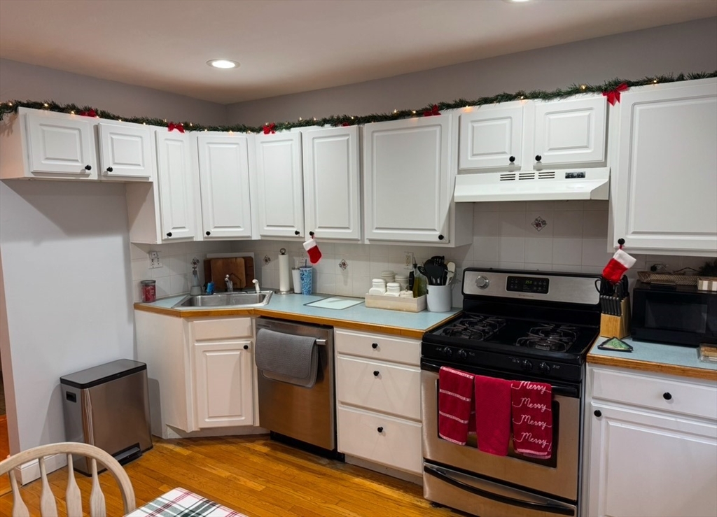 88 Old Colony Ave # A