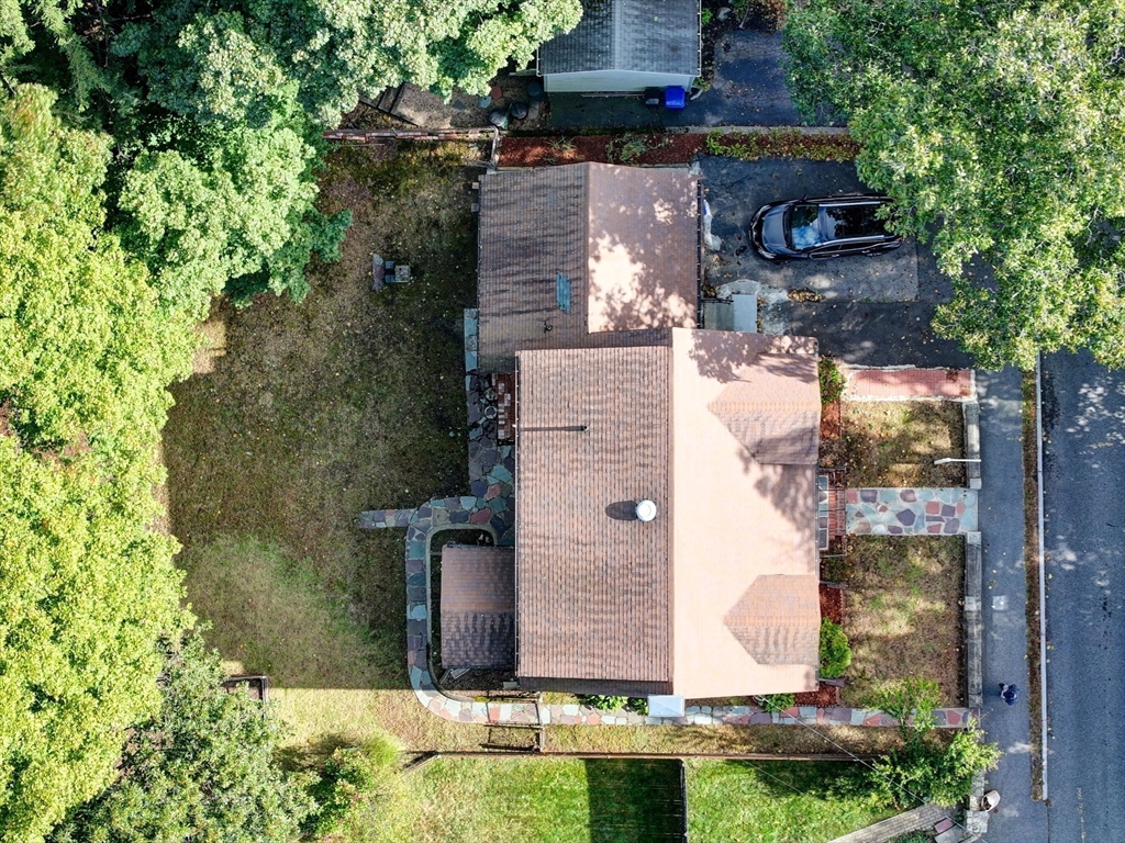 189 Robbins St