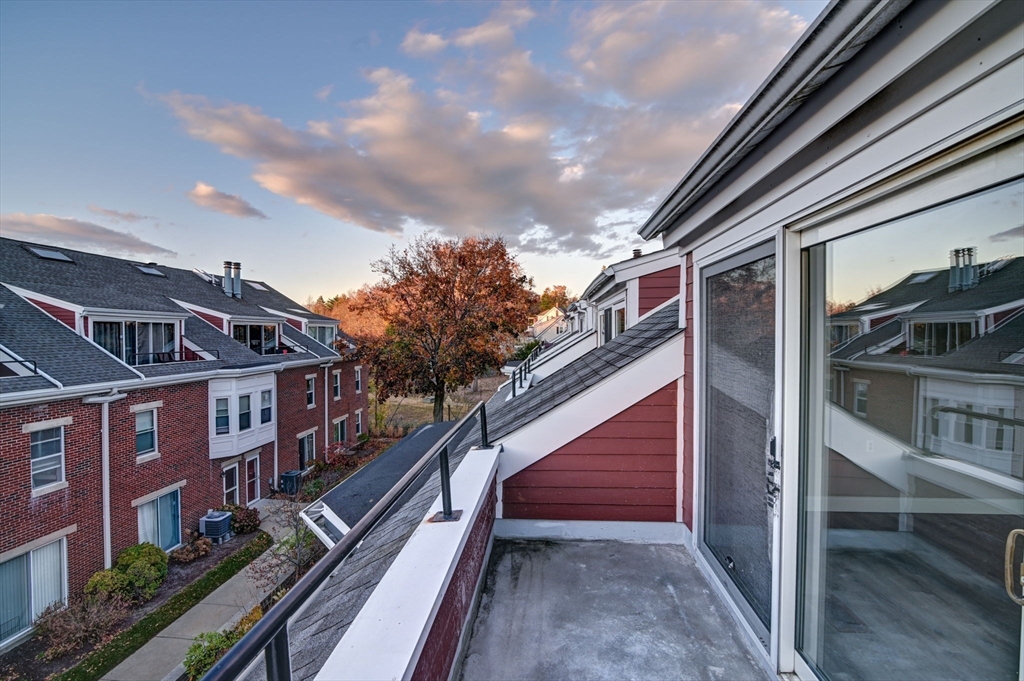 152 Quincy Shore Dr Unit: 24