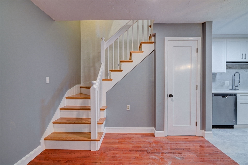 152 Quincy Shore Dr Unit: 24