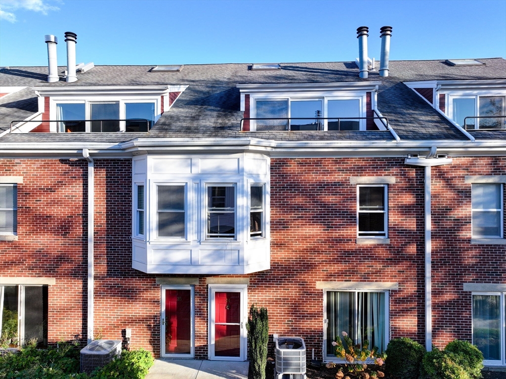 152 Quincy Shore Dr Unit: 24