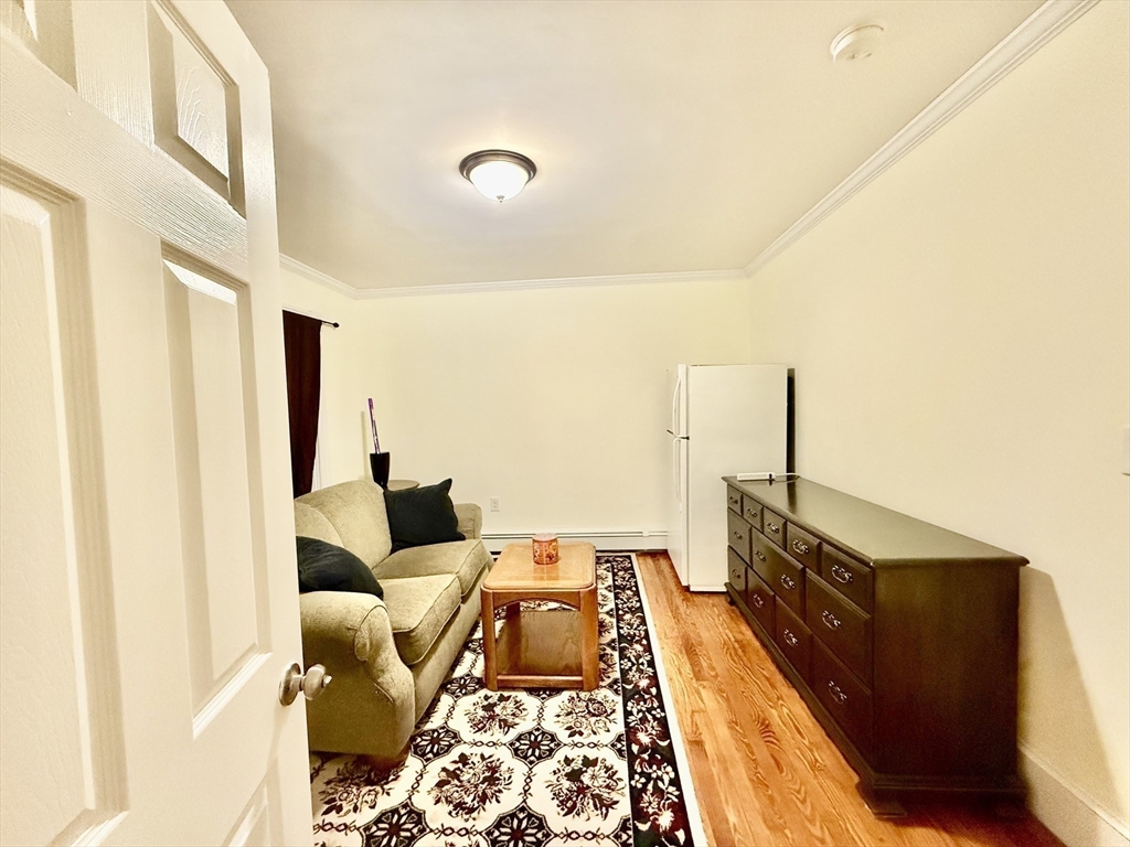 207 Whitwell St # 2