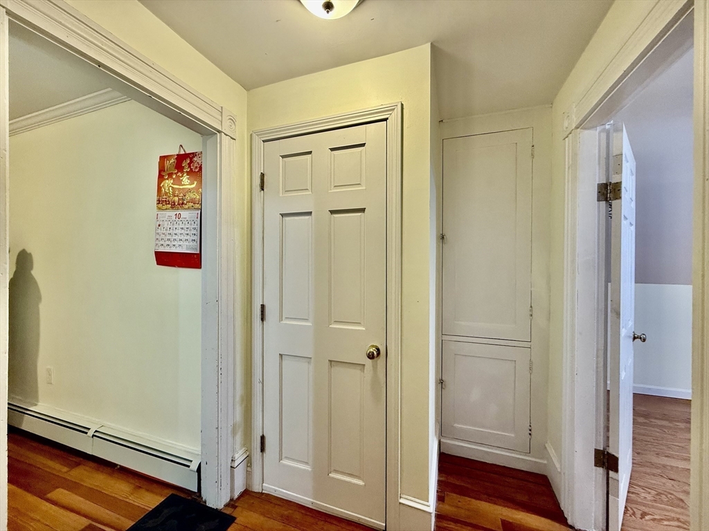 207 Whitwell St # 2