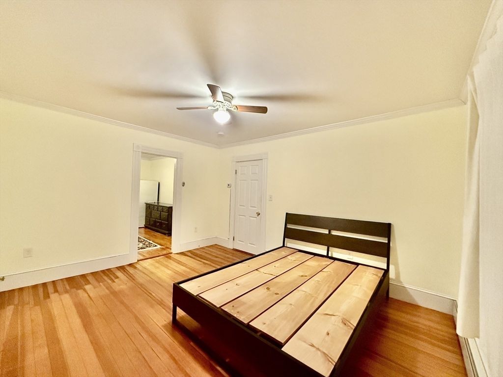 207 Whitwell St # 2