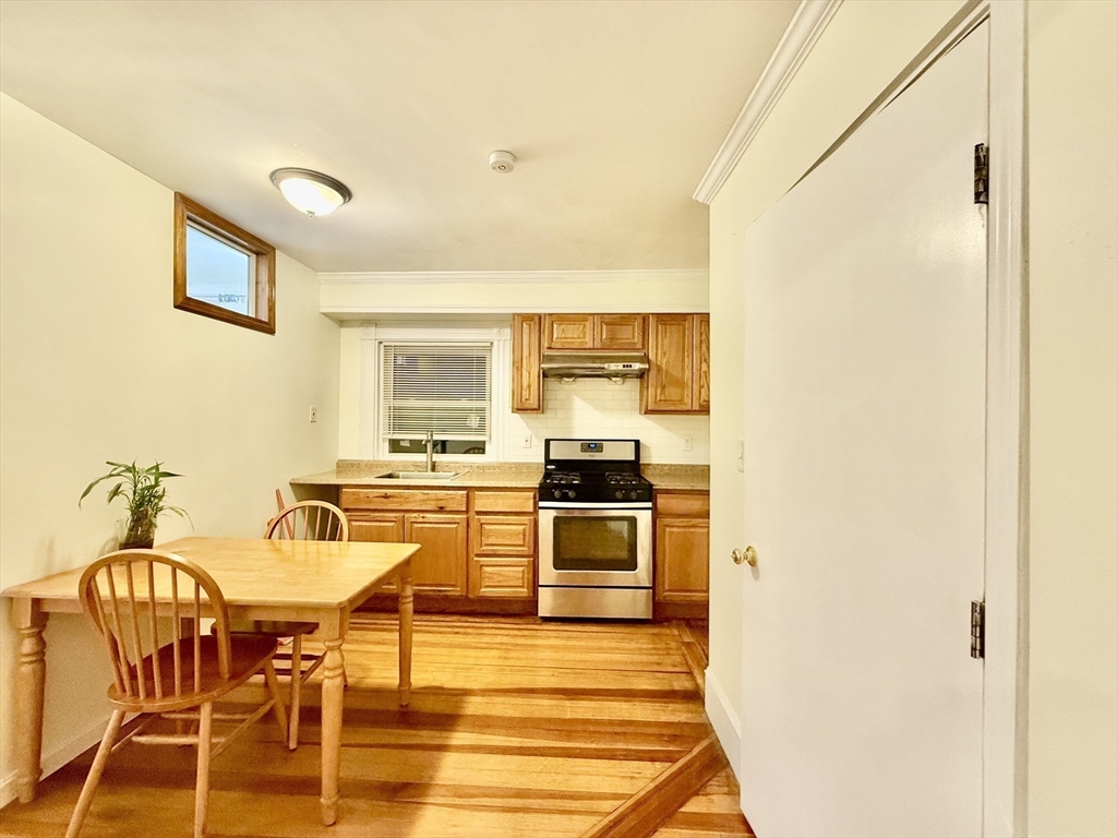 207 Whitwell St # 2