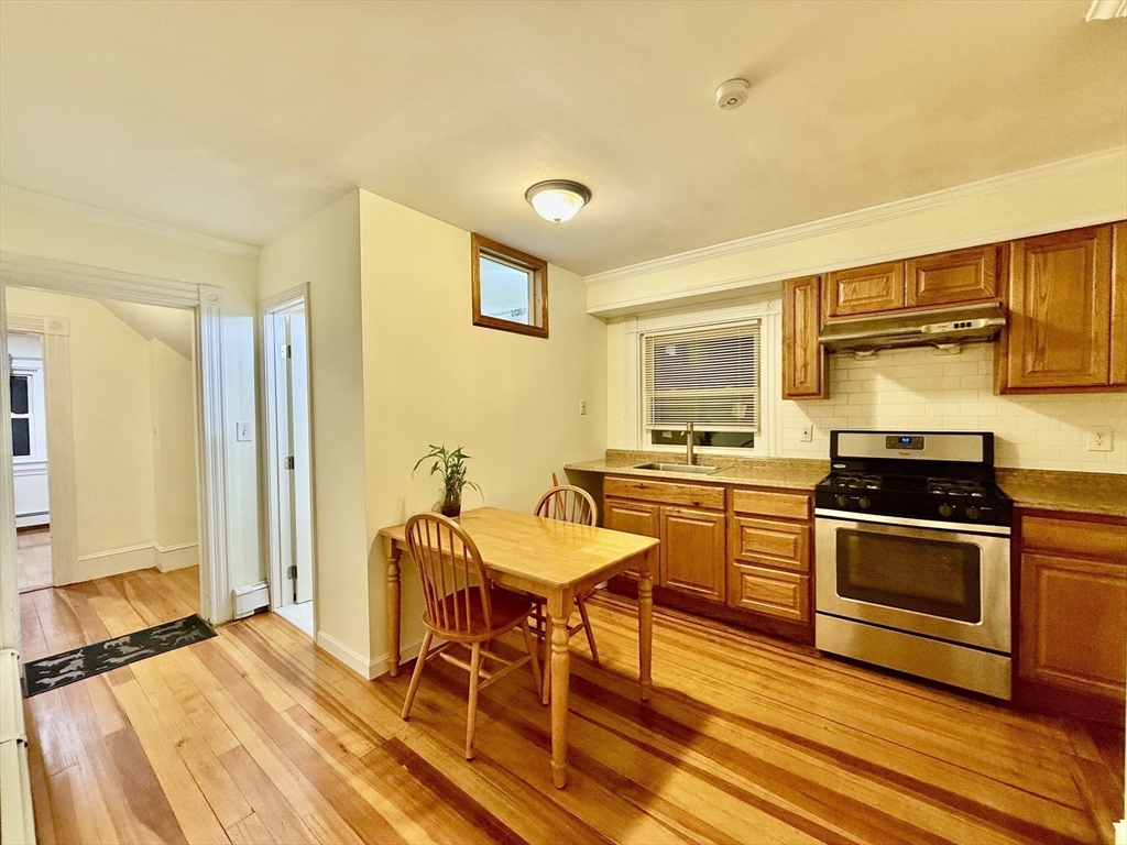 207 Whitwell St # 2