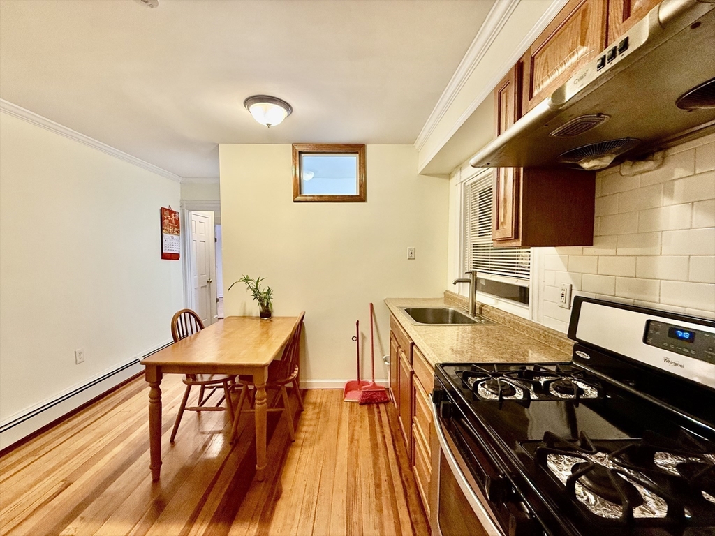 207 Whitwell St # 2