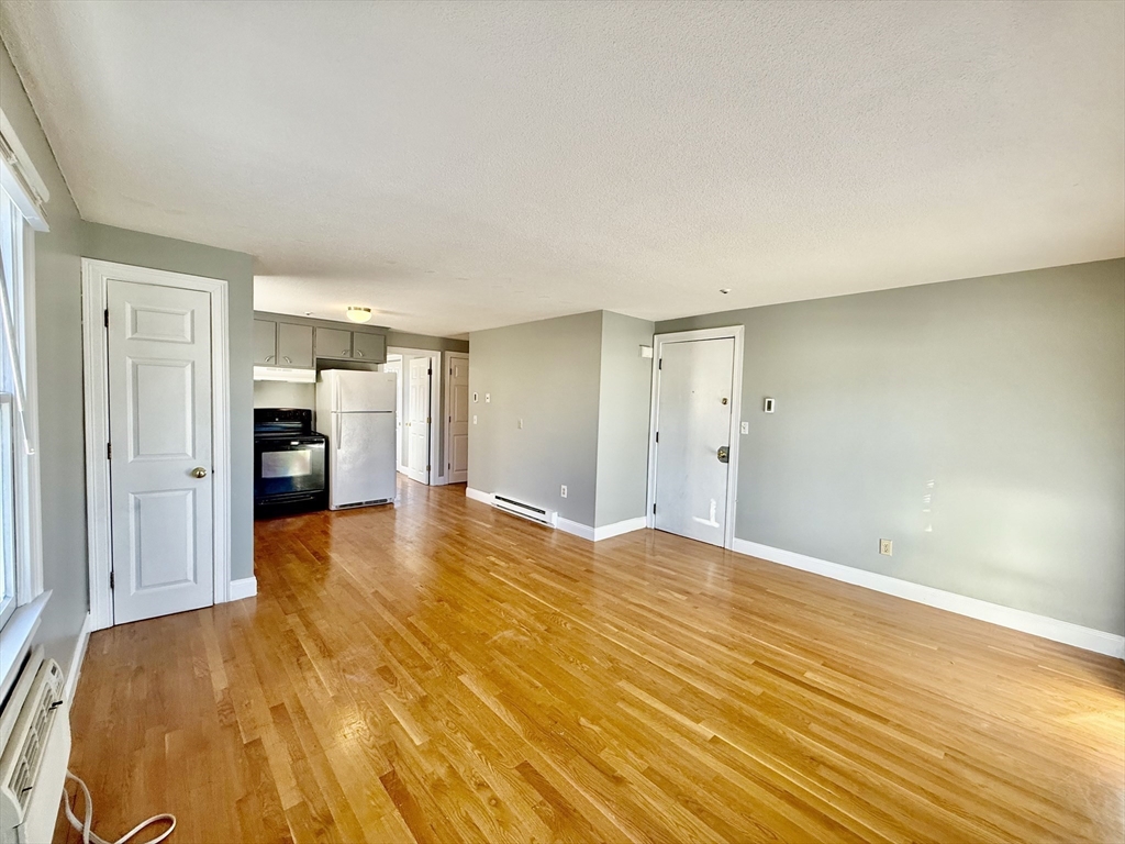 18 Germain Ave # 4