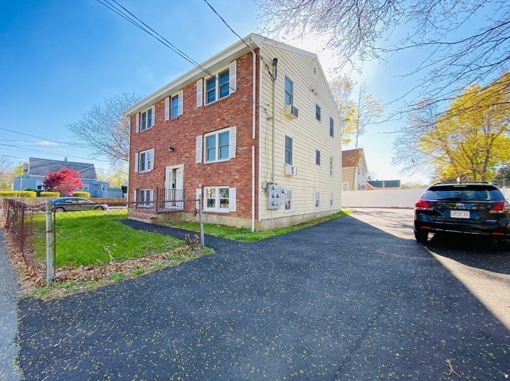 18 Germain Ave # 4