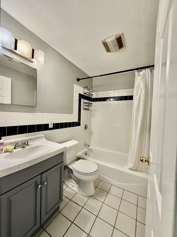 18 Germain Ave # 4