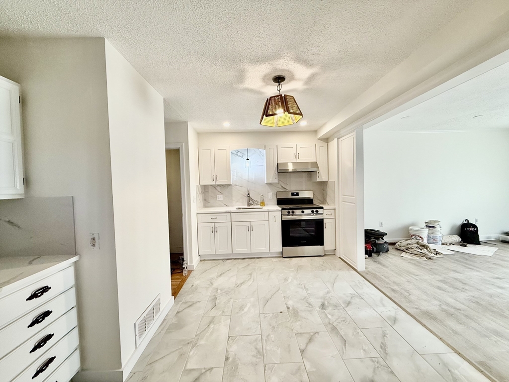 38 Blackstone Rd # 38