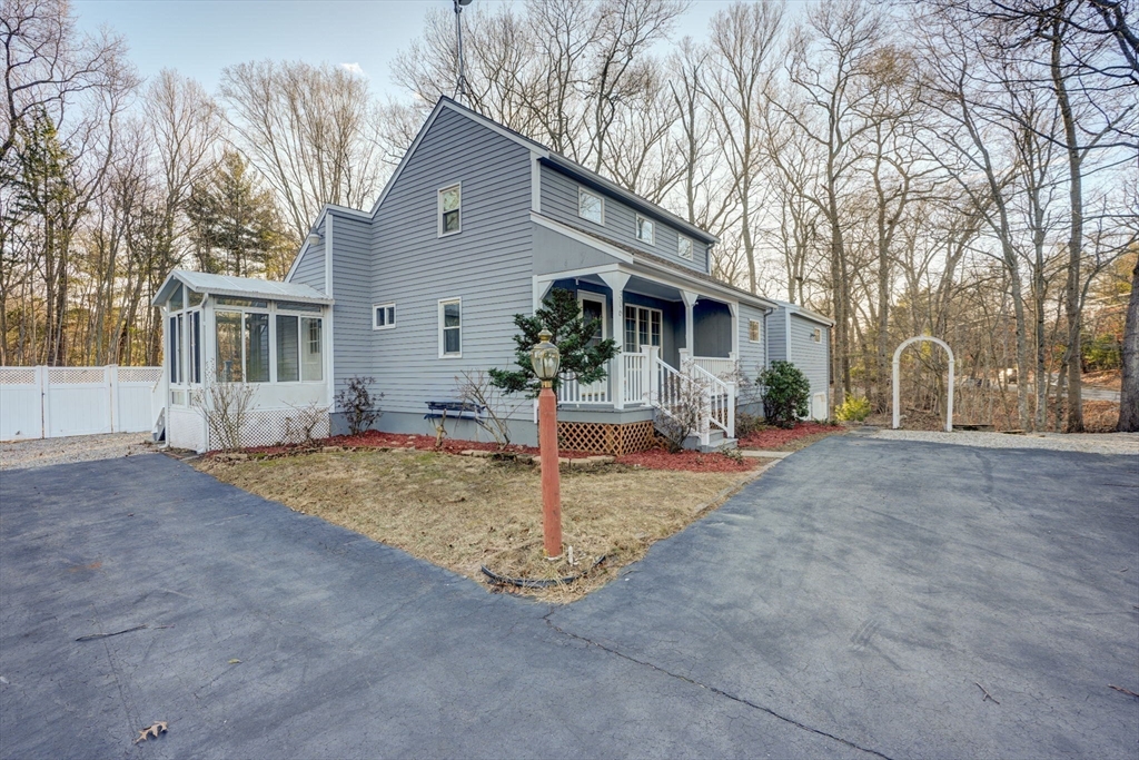306 Grove St
