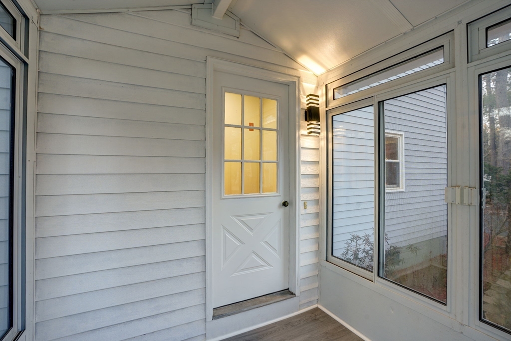 306 Grove St