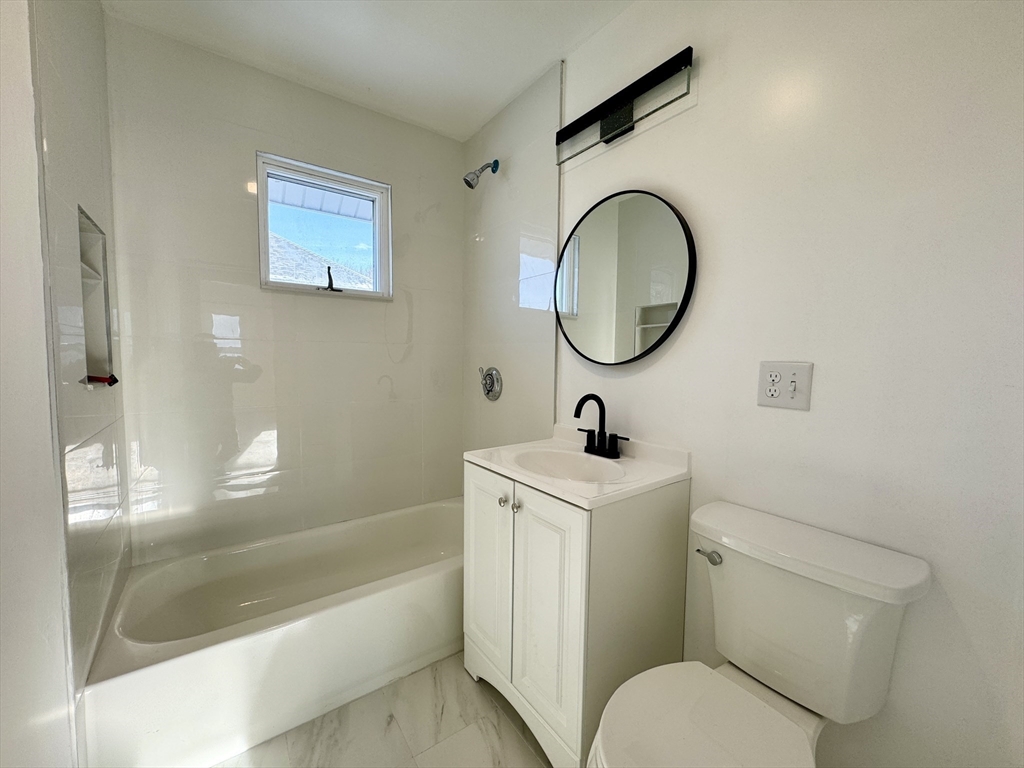 104 Oakdale Ave # 104