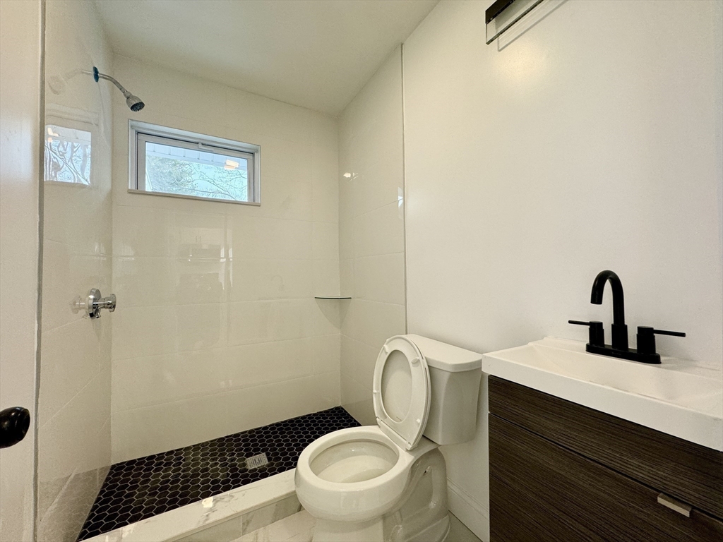 104 Oakdale Ave # 104