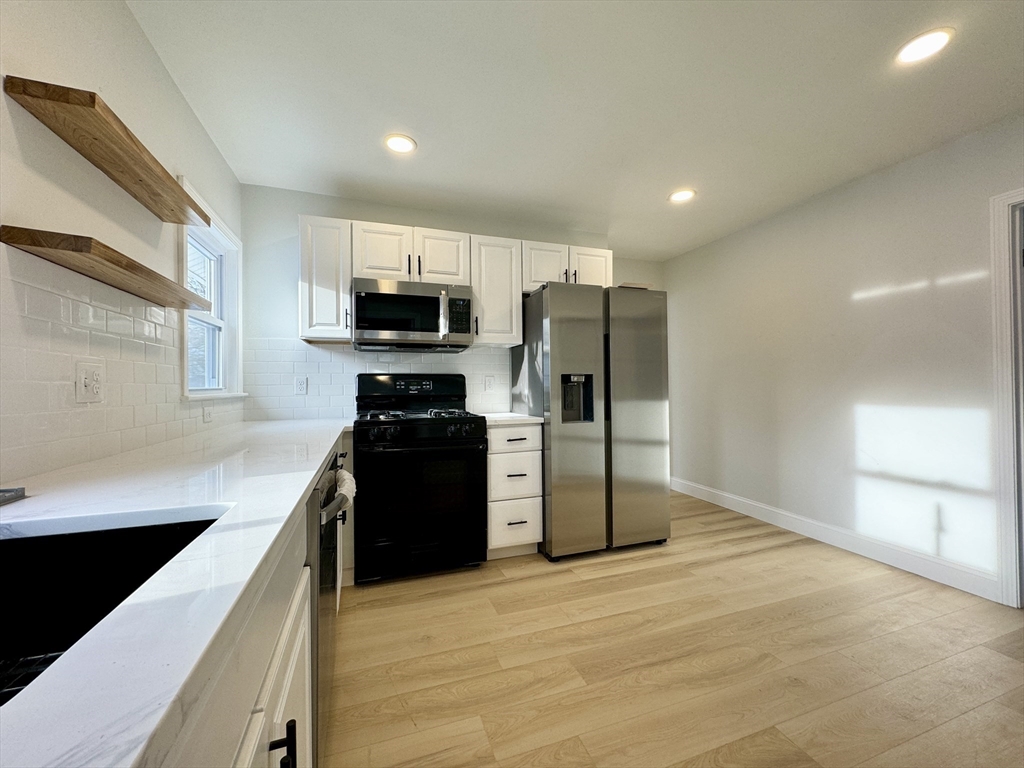 104 Oakdale Ave # 104