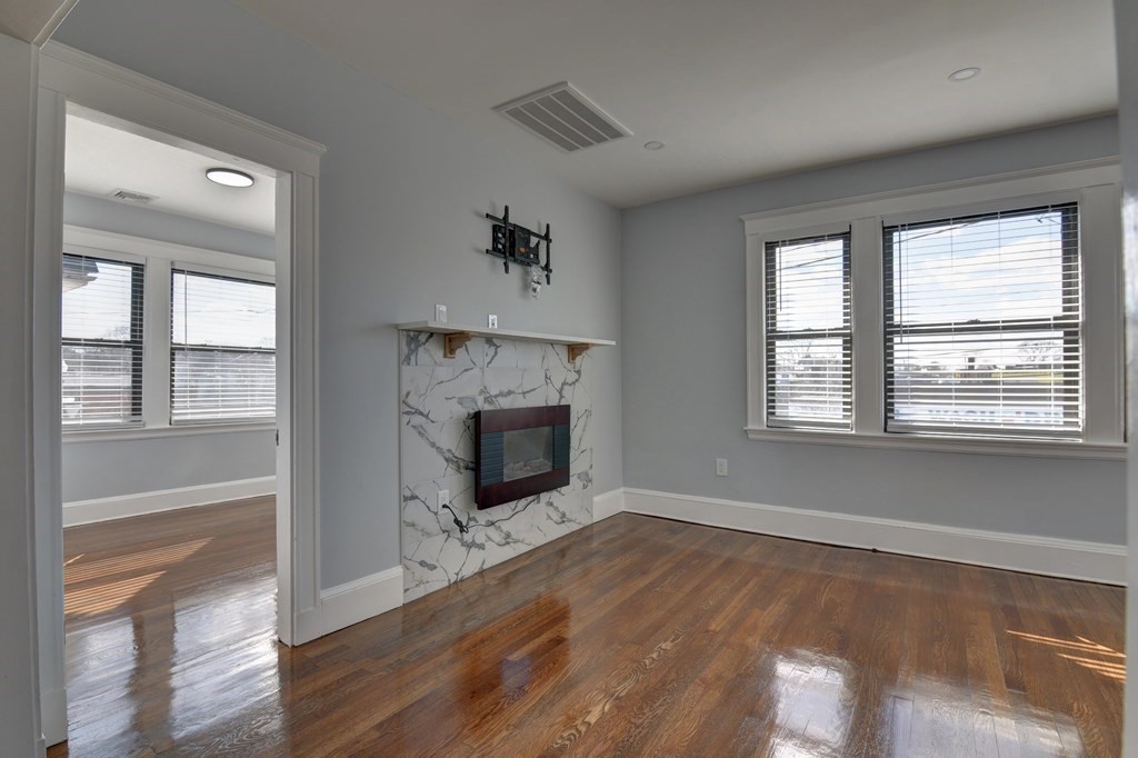 9 Elm Ave # 9
