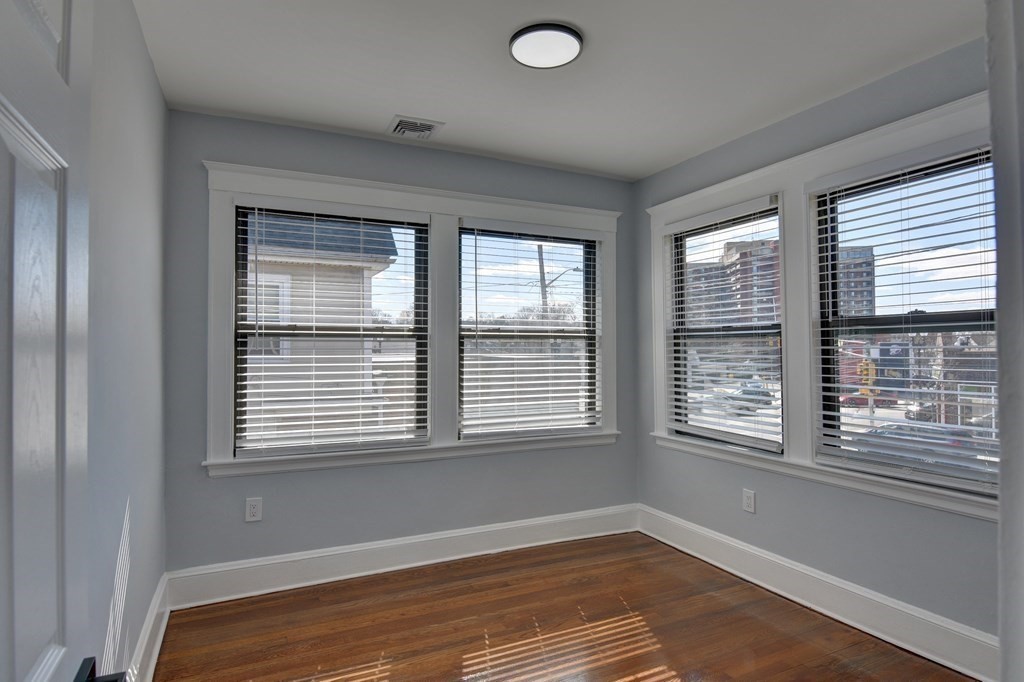 9 Elm Ave # 9