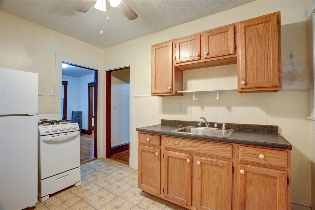 60 Raycroft Street # 1L