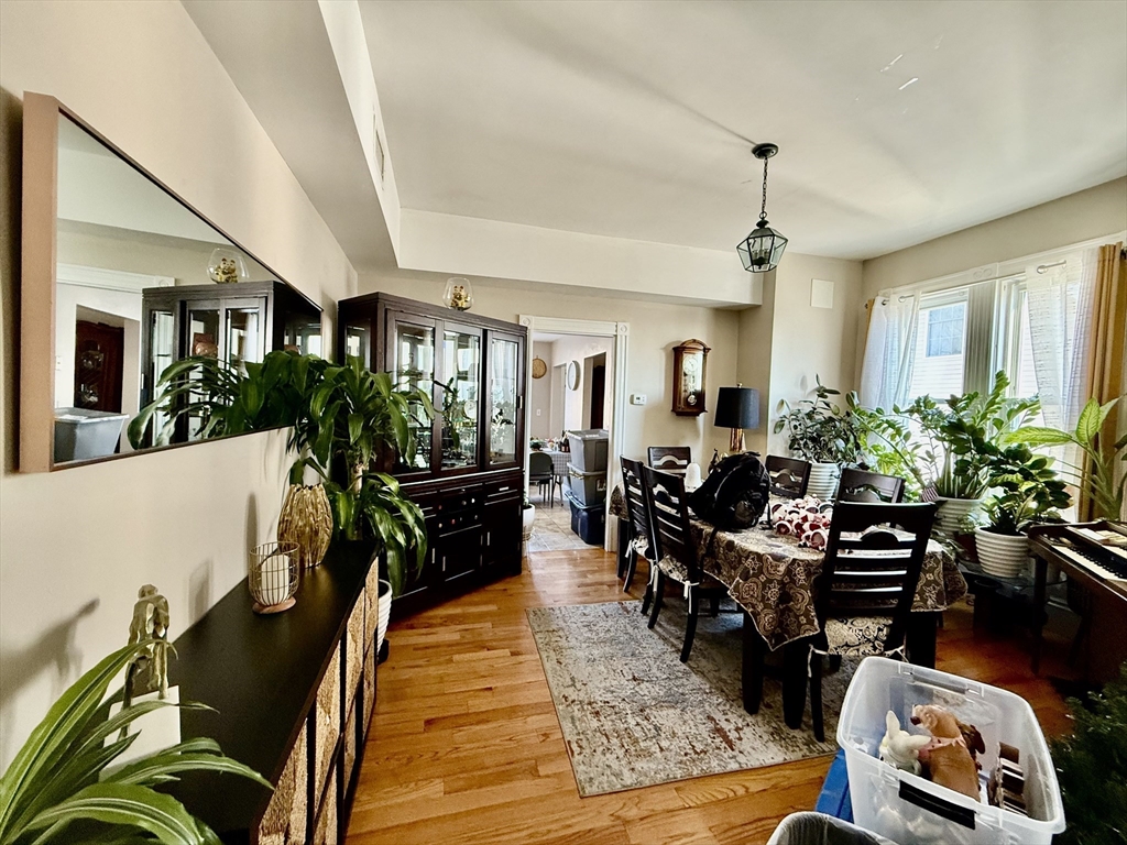 70 Holbrook Ave # 2