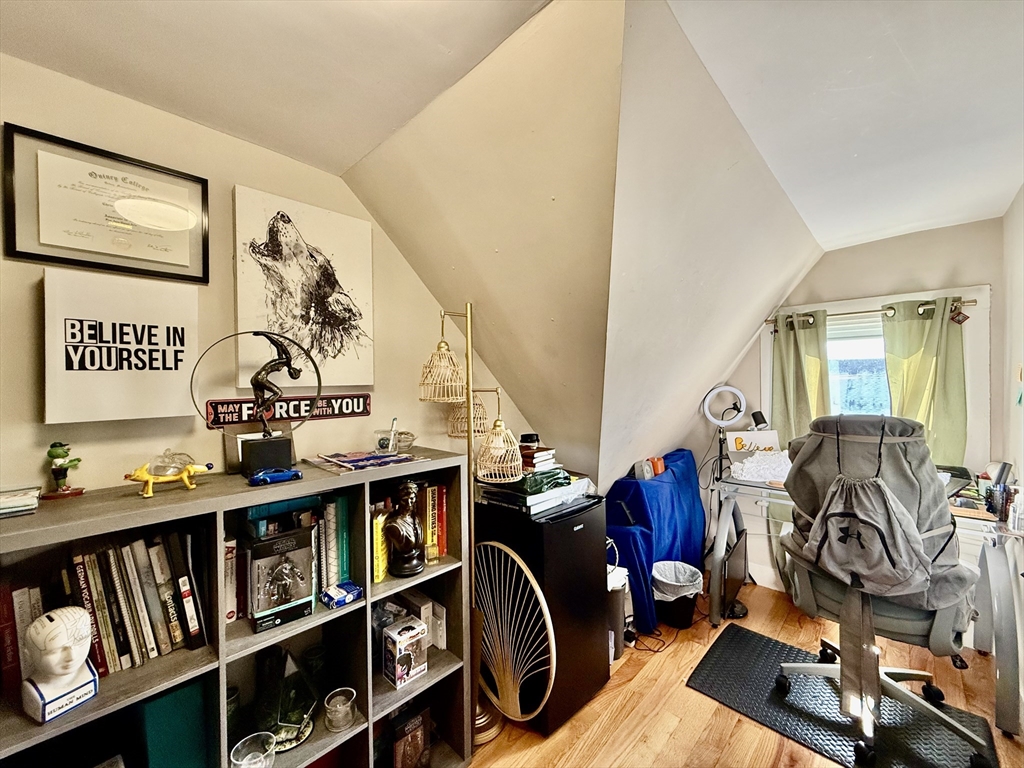 70 Holbrook Ave # 2
