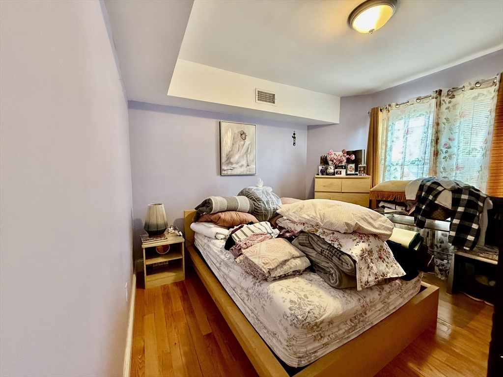 70 Holbrook Ave # 2