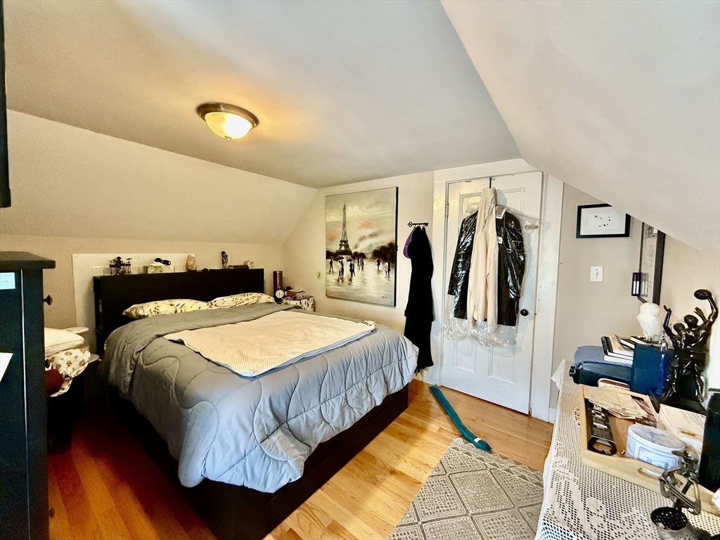 70 Holbrook Ave # 2
