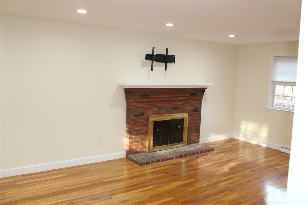 44 Maple St