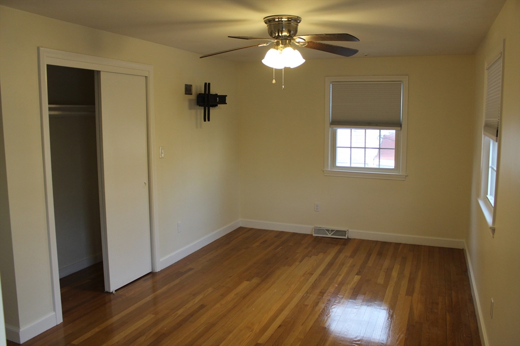 44 Maple St