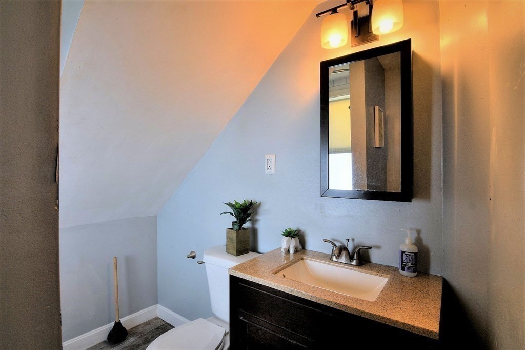 94 W Elm Ave # 94