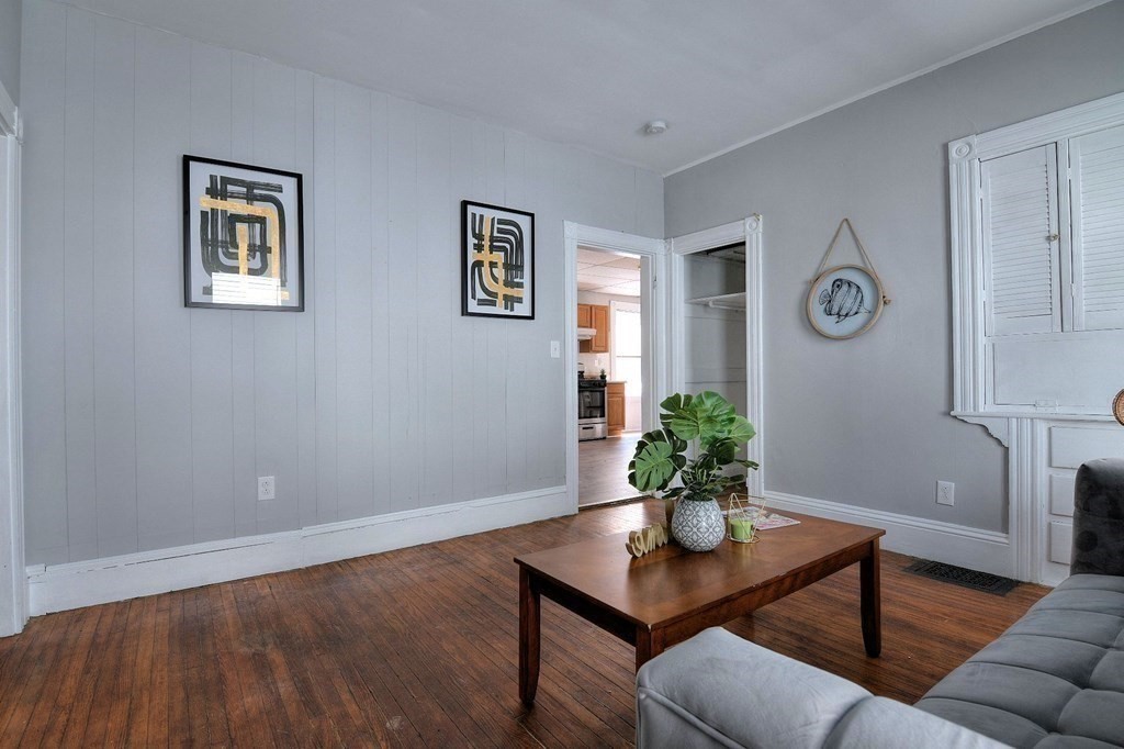 94 W Elm Ave # 94