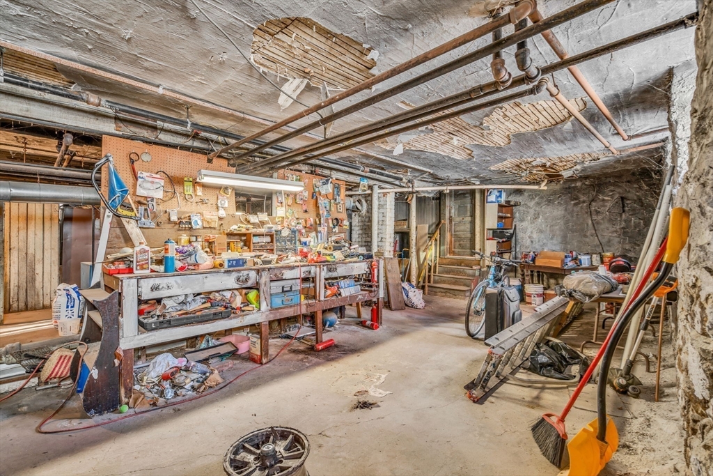 58 Wellington Hill St
