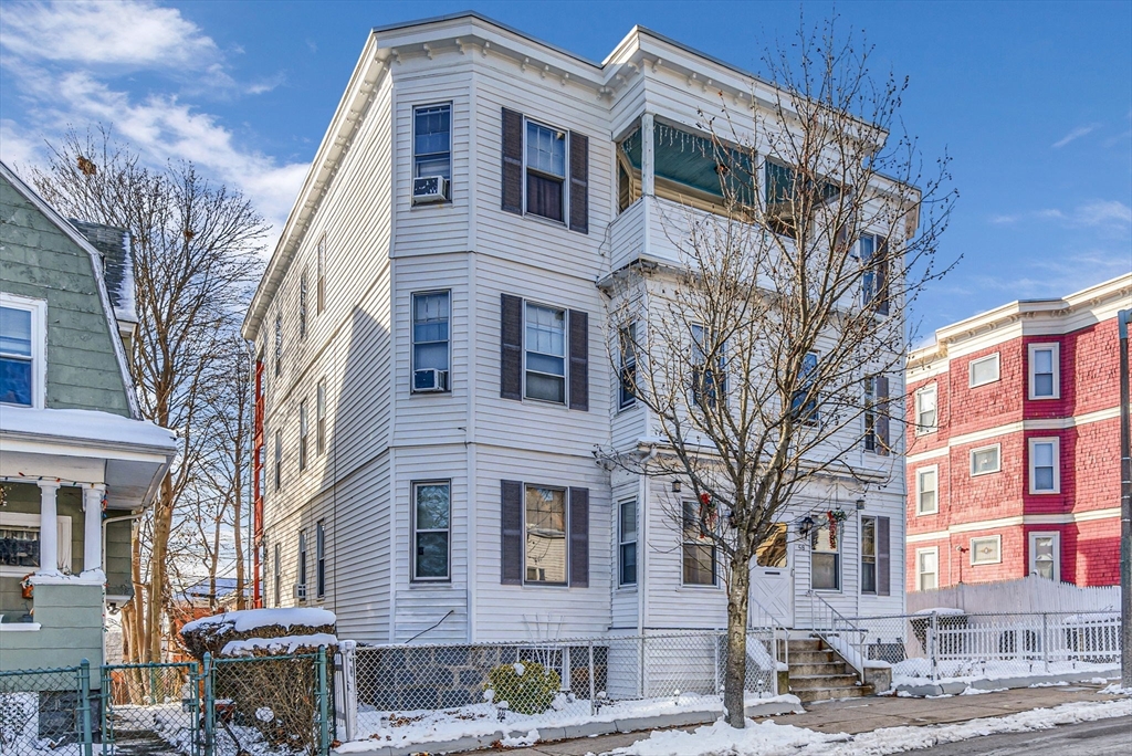 58 Wellington Hill St
