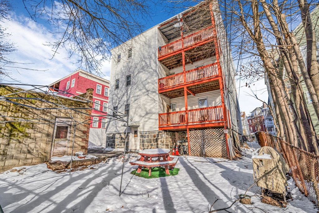 58 Wellington Hill St