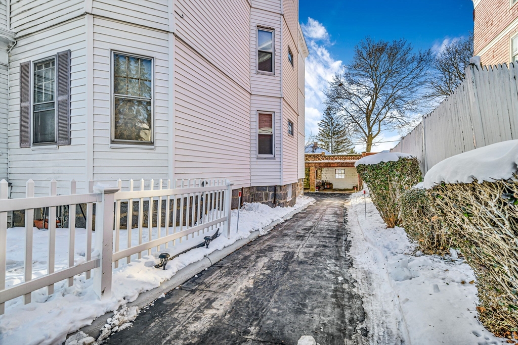 58 Wellington Hill St