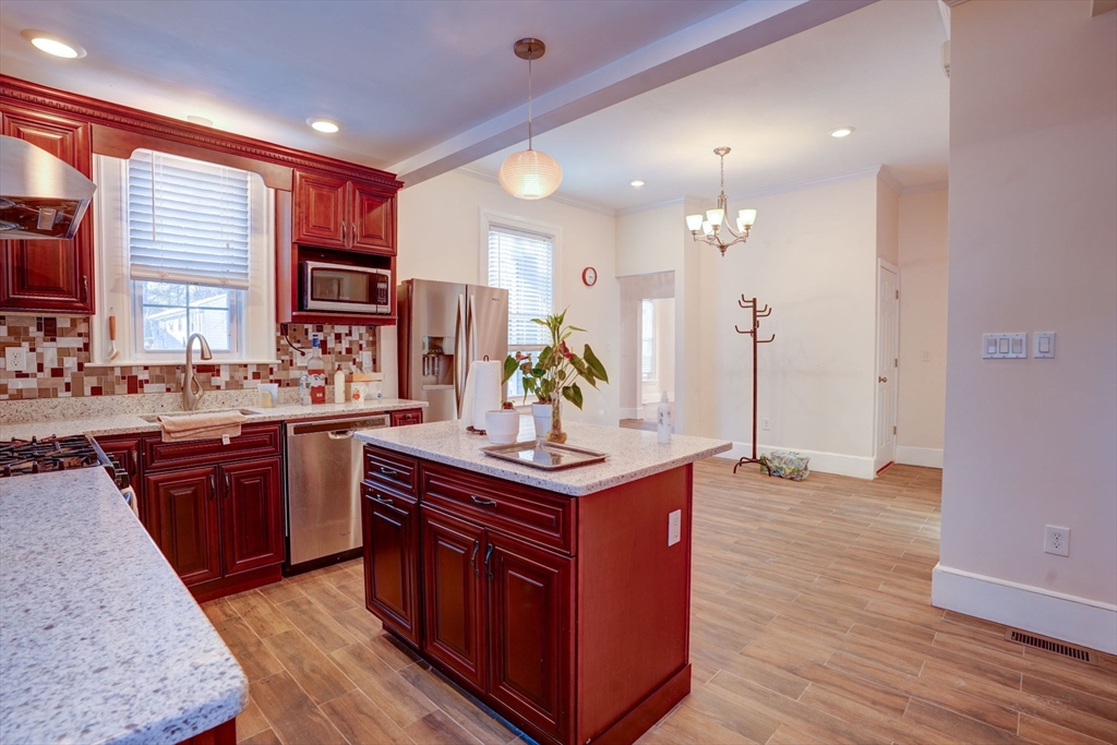 31 Rockland St Unit: 1st floor